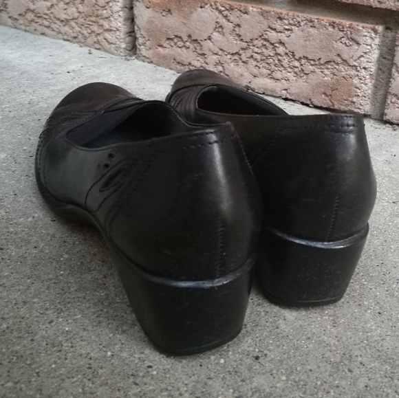 7 CLARKS ARTISAN Leather Dress Shoes - Picture 7 of 11